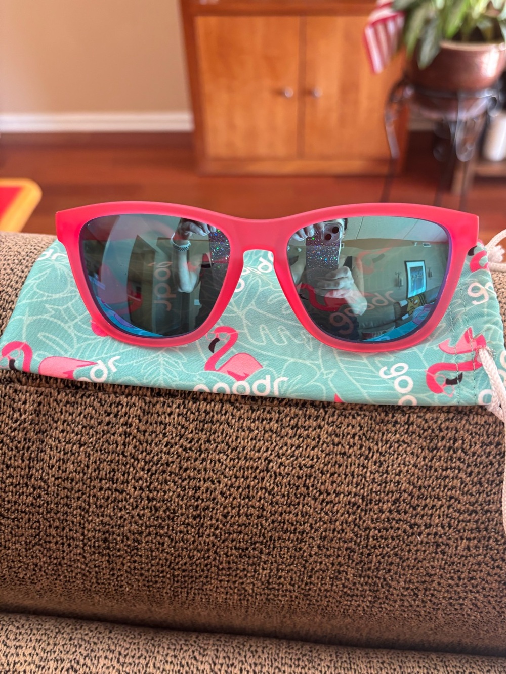 goodr flamingos on a booze cruise og sunglasses